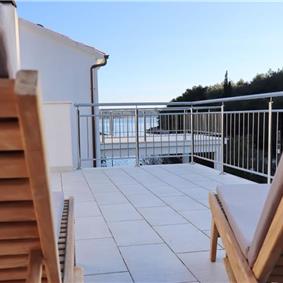 6 Bedroom Beachfront Villa with Heated Pool near Vela Luka on Korcula Island, Sleep 12